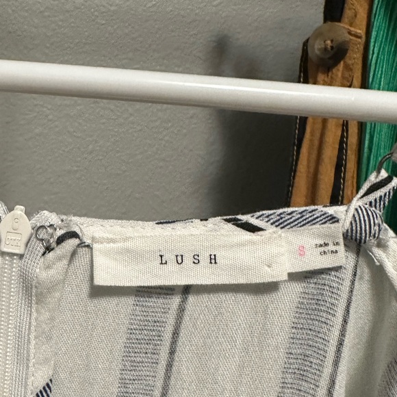 Dry Goods Lush Beachy Maxi Dress - Picture 3 of 3